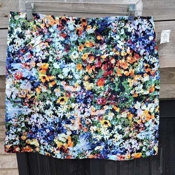 Andrea Jovine Women's Size 8 A Line Floral Mini Skirt Lined Cotton Spandex NEW - Picture 1 of 8